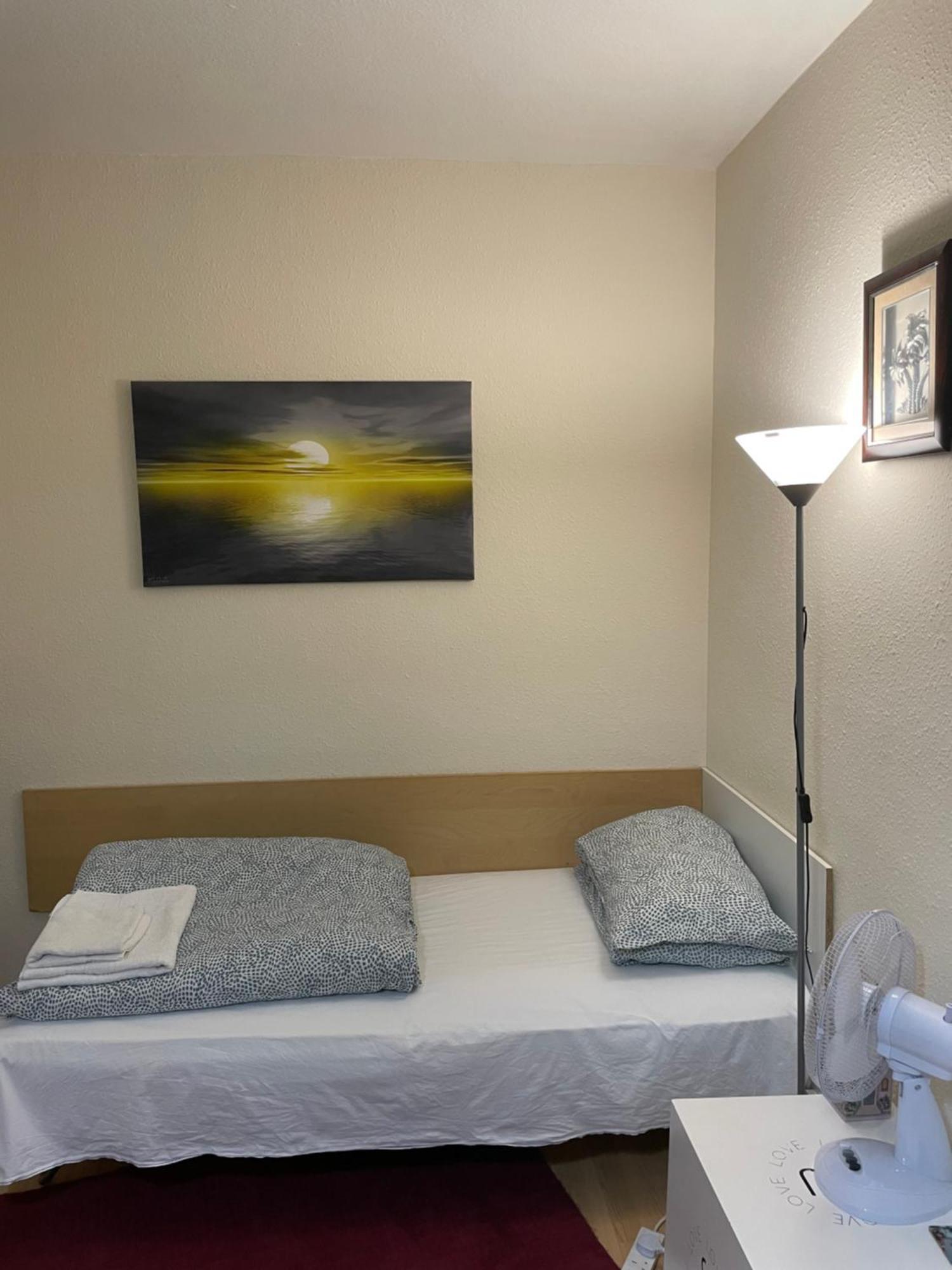 Single Room - Kings Cross, Female Only,, Guest Rooms London Exteriör bild